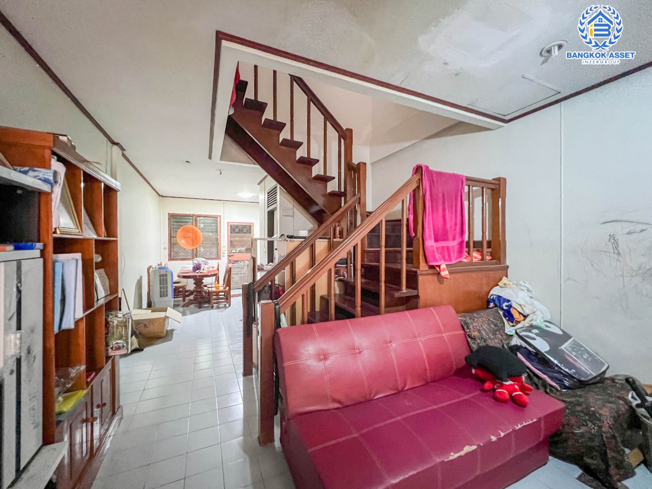 *****ทาวน์เฮ้าส์มือสอง ม.บุศรินทร์ สายไหม บนเนื้อที่ 18 ตร.ว. ฟังก์ชัน 2 ห้องนอน 2 ห้องน้ำ 1 ที่จอดรถ บนทำเลเดินทางสะดวก เชื่อมต่อถ.สายไหม, ถ.สุขาภิบาล5, ถ.วัชรพล, ถ.พหลโยธิน ใกล้รถไฟฟ้าสายสีเขียว "สถานีสะพานใหม่" และ สนามบินดอนเมือง